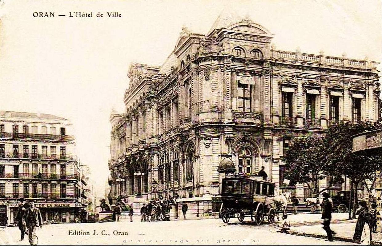 PA b- 030- Hotel de ville.jpg